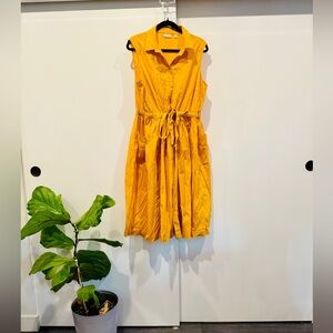 Eva Mendes house dress
Size Large